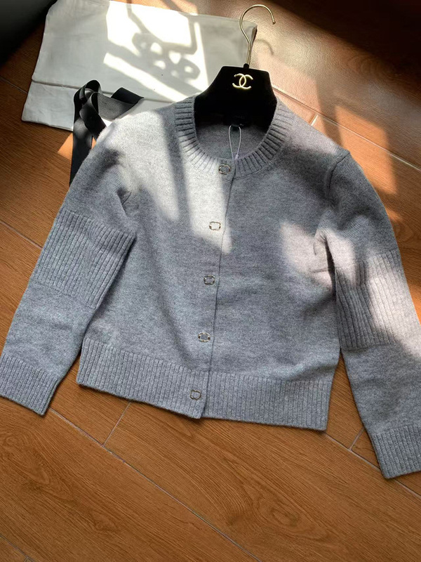 原版开发！深圳南油早秋新品小香风书包扣弹力羊毛针织开衫女修身|undefined