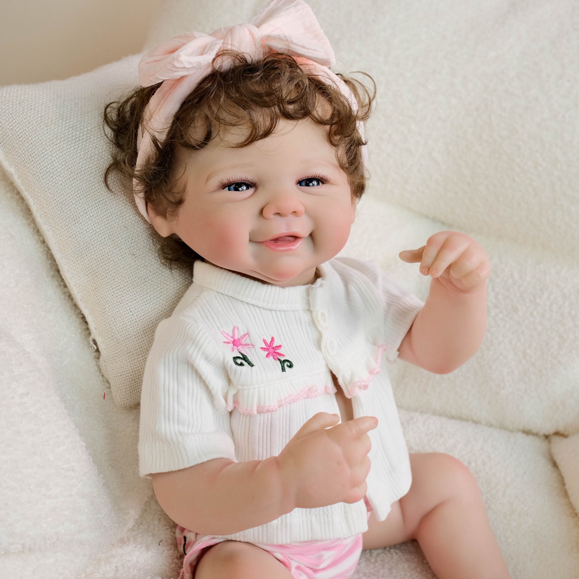 NPK 19 pulgadas blanco de manga corta implantación de cabello muñeca de simulación vivienne para niños regalos de vacaciones image 5