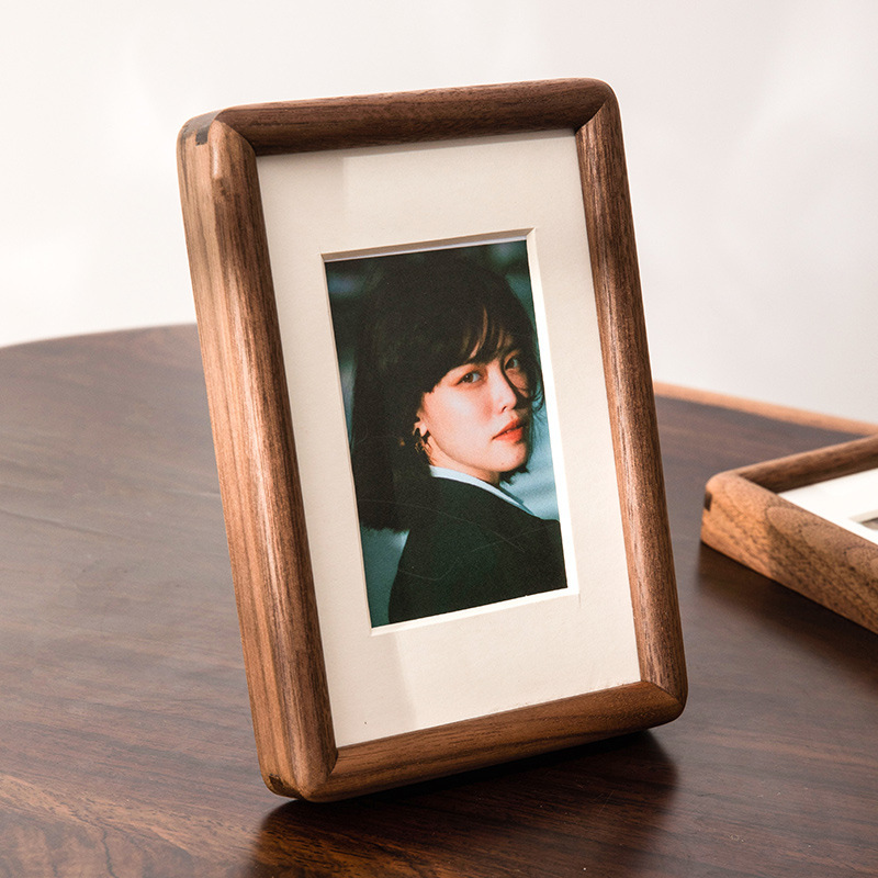 Creative rounded solid wood photo frame factory 6 inch 7 8 inch couple bedroom ornaments to wash photos to make photo frame wholesale