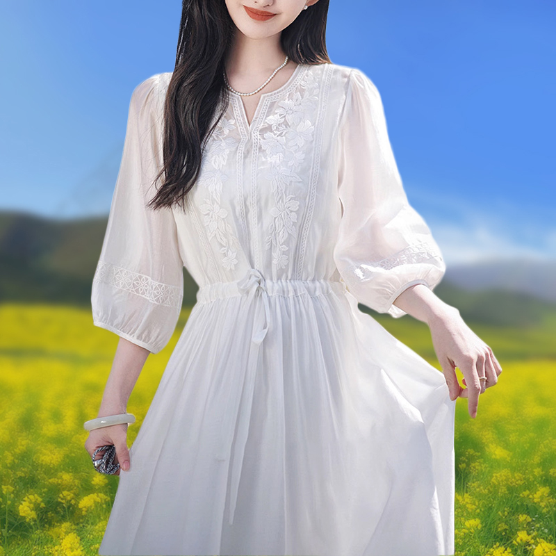 Breathable and Skin-Friendly Mulberry Silk Dress for Women, Embroidered Loose Belly-Covering Two-Piece Set, Slimming Silk Skirt