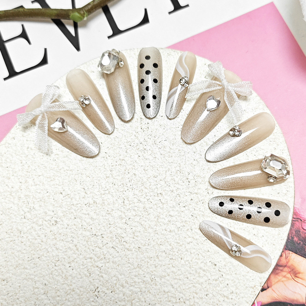 Amor arco ondulado punto de diamante manicure dulce delicado ojo de gato usar uñas 10 piezas parche de uñas falsas de tamaño dividido image 5