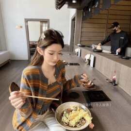 2026早春新款灰橘条纹针织开衫女修身百搭长袖毛衣上衣气质风