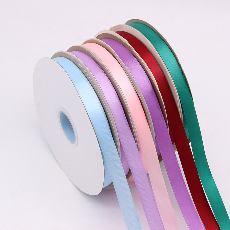 Fábrica al por mayor 1,5 cm cinta de poliéster colorido caja de regalo de embalaje DIY cinta de color sólido cinta accesorios de ropa