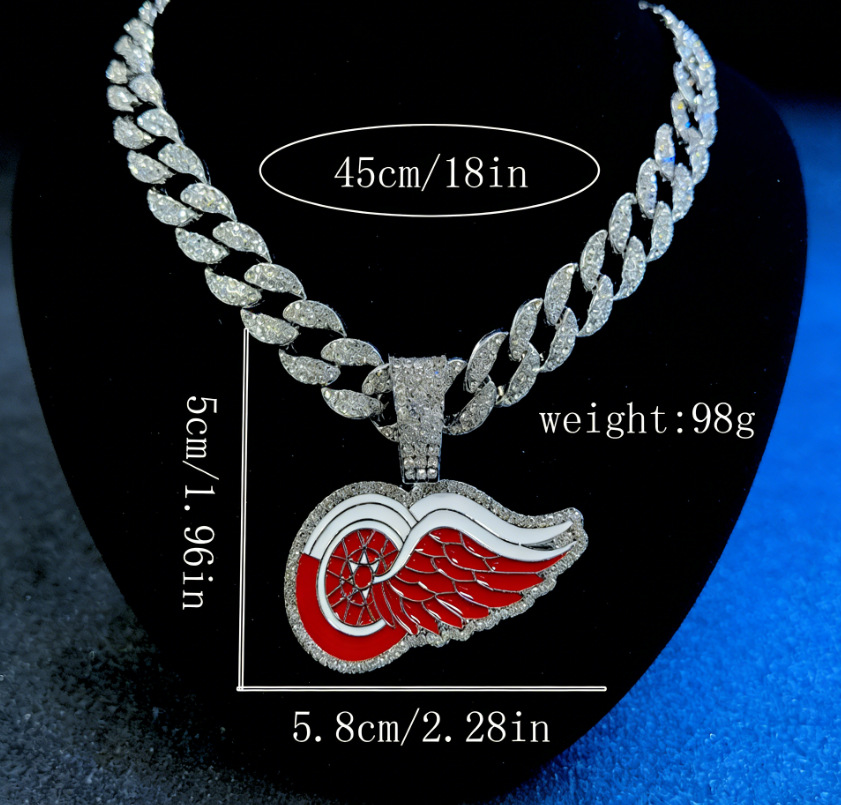 Colgante plateado con cadena cubana (18 pulgadas)