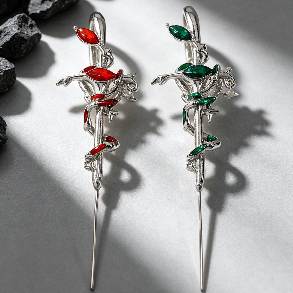 Cross-border exaggerated leaf tassel ear cuffs, creative piercing earrings, unique and personalized punk ear studs, unisex earrings