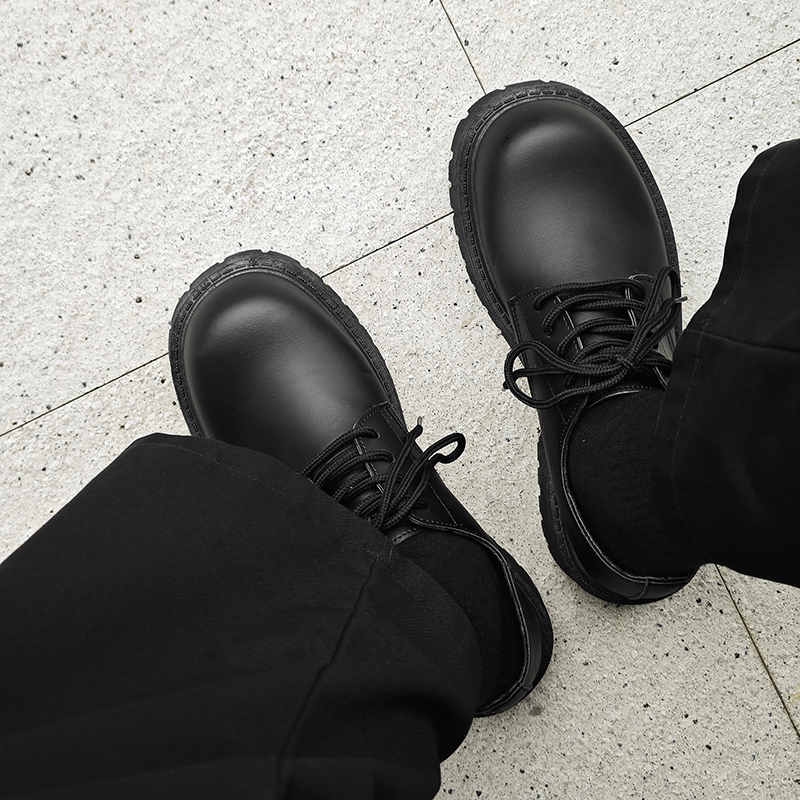 ShoeVault Schwarzer Big Derby mit runder Zehenpartie, dicker Sohle, verstärkte Cleanfit-Schuhe für Herren aus Leder_voghion.com