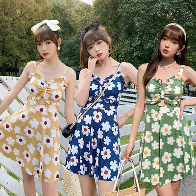 2022 new pattern Swimming suit Hot springs on vacation Conjoined conservative Skirt Small chest Gather Cover the belly Show thin Swimwear