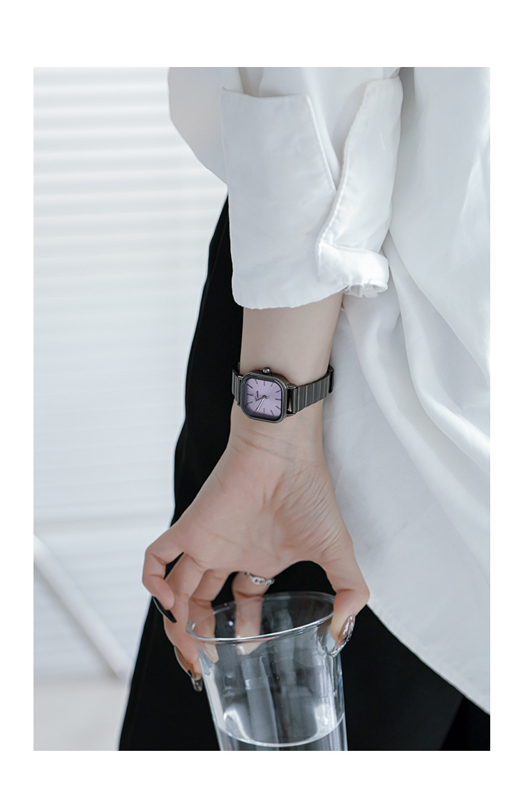 Neue Damenuhr EAVANLIN, neue Nischen-Quarzuhr, einfache und künstlerische kleine quadratische Damenuhr, modische Klavierarmbanduhr_voghion.com