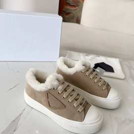 羊皮毛一体2024新款厚底韩版运动帆布鞋女潮流时尚百搭保暖休闲鞋