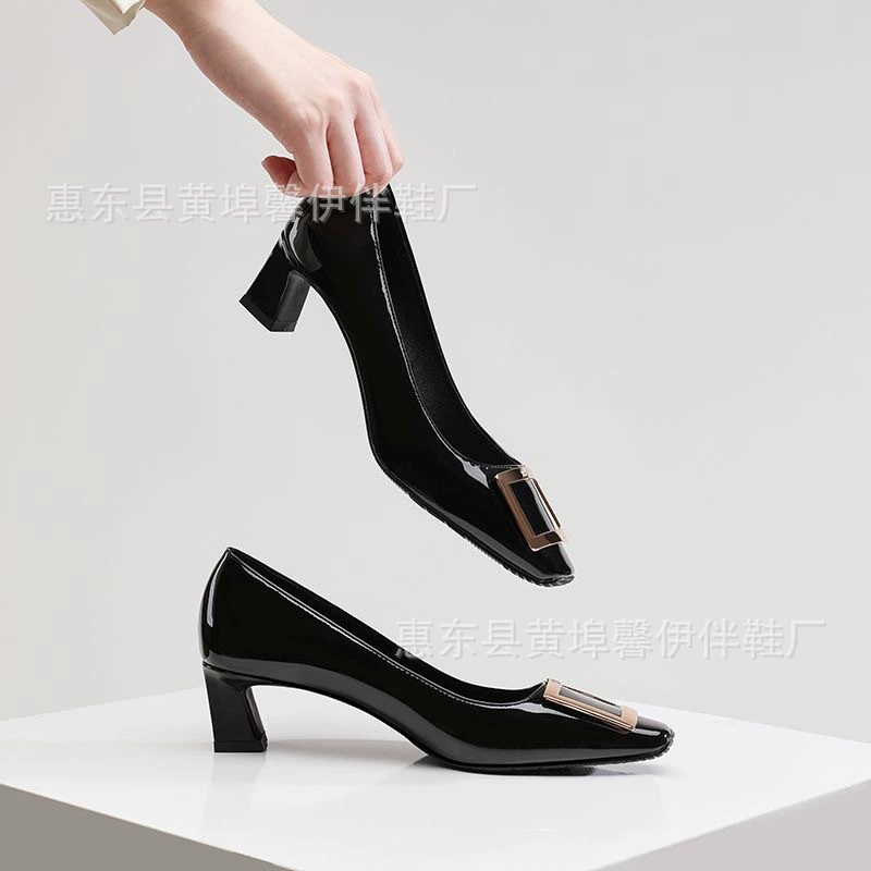 Весной 2025 года красный новый RV лакированный кожаный односторонний туфли женские туфли на высоком каблуке толстый каблук