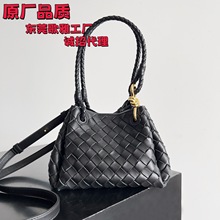 ���B/V�ҽ����� ����ˮͰ����Y��������б��˻@�Ӱ�Ů