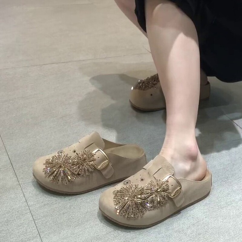 In-Stock Leather Buckle Closed-Toe Mules for Women, New Summer Korean Fashion Style with Rhinestones, Flat Lazy Slip-On Mules for Outdoor Wear In-Stock Leather Buckle Closed-Toe Mules for Women, New Summer Korean Fashion Style with Rhinestones, Flat Lazy Slip-On Mules for Outdoor Wear