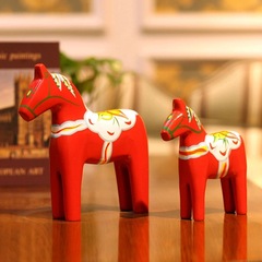 European light luxury red horse statue for wedding gifts, Nordic hand-painted Dala horse, auspicious wealth creative home decoration item
