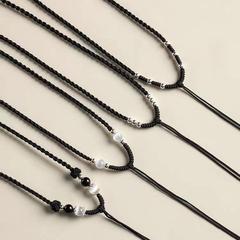 龍年シンプル男女全手編みのネックレスの紐は平安ロックのペンダントと手編みの黒い紐を調節できます。