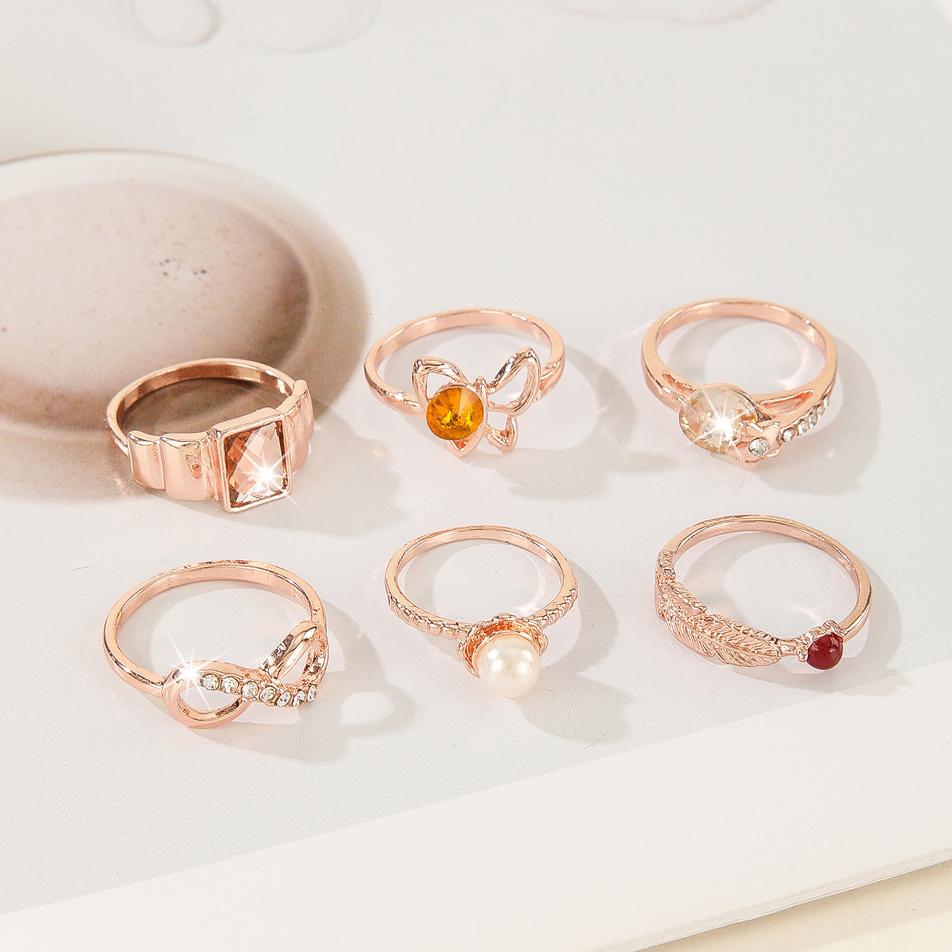 Ensemble de bagues fantaisie à fleurs colorées avec diamants_voghion.com