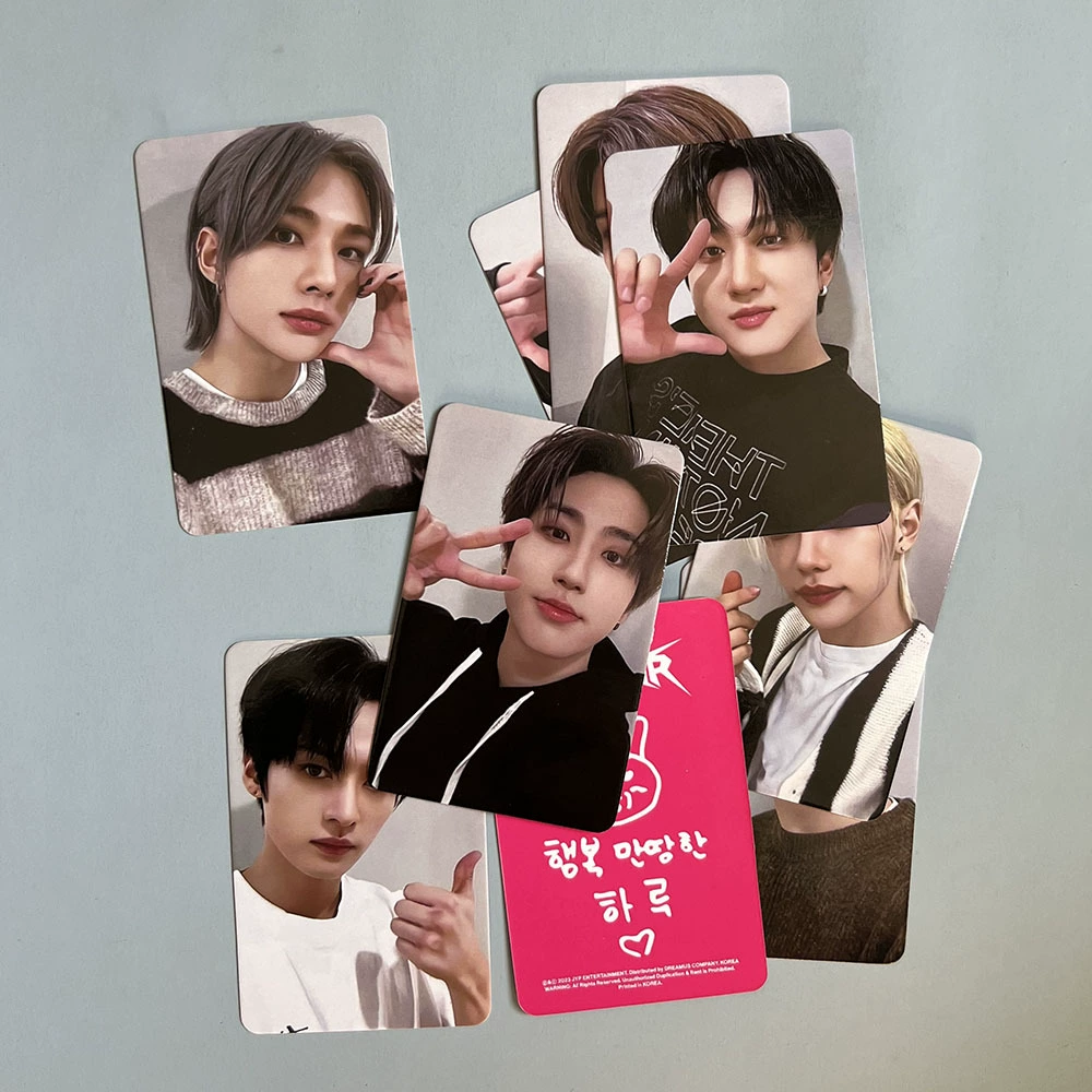 Альбом Stray Kids Le STAR Small Card Random Card SoundWave Gacha 4.0 Card