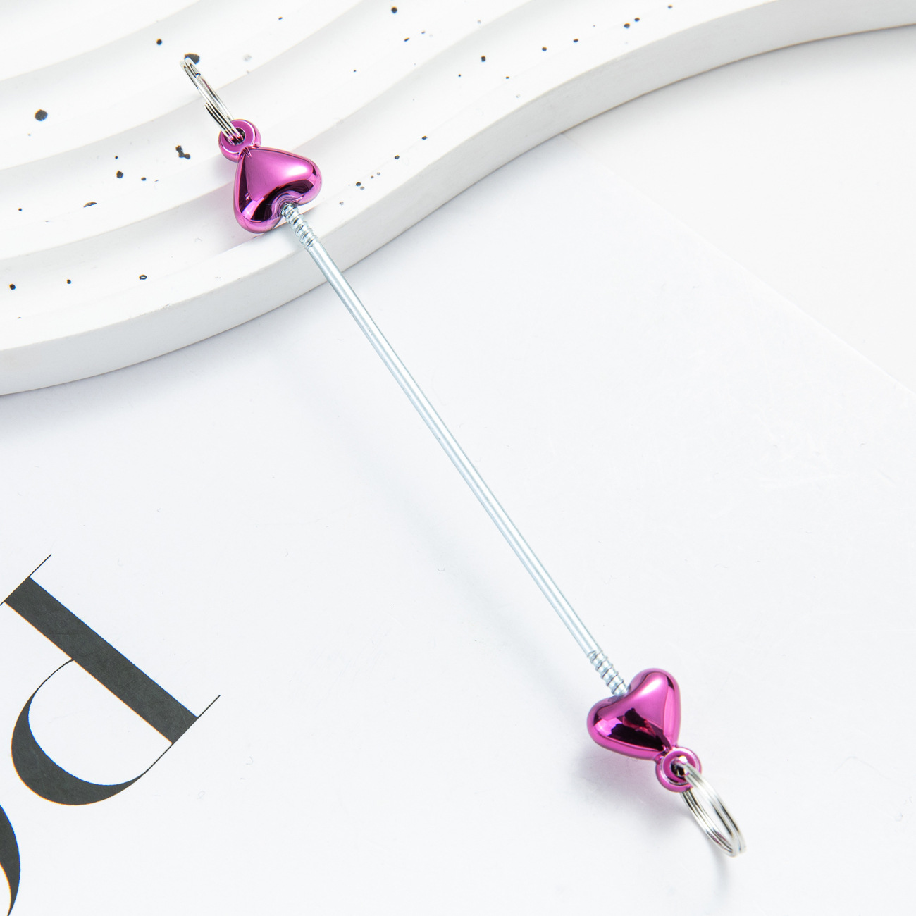 Spot bride love con cuentas accesorios colgantes accesorios de llavero con cuentas creativas accesorios de plástico con cuentas