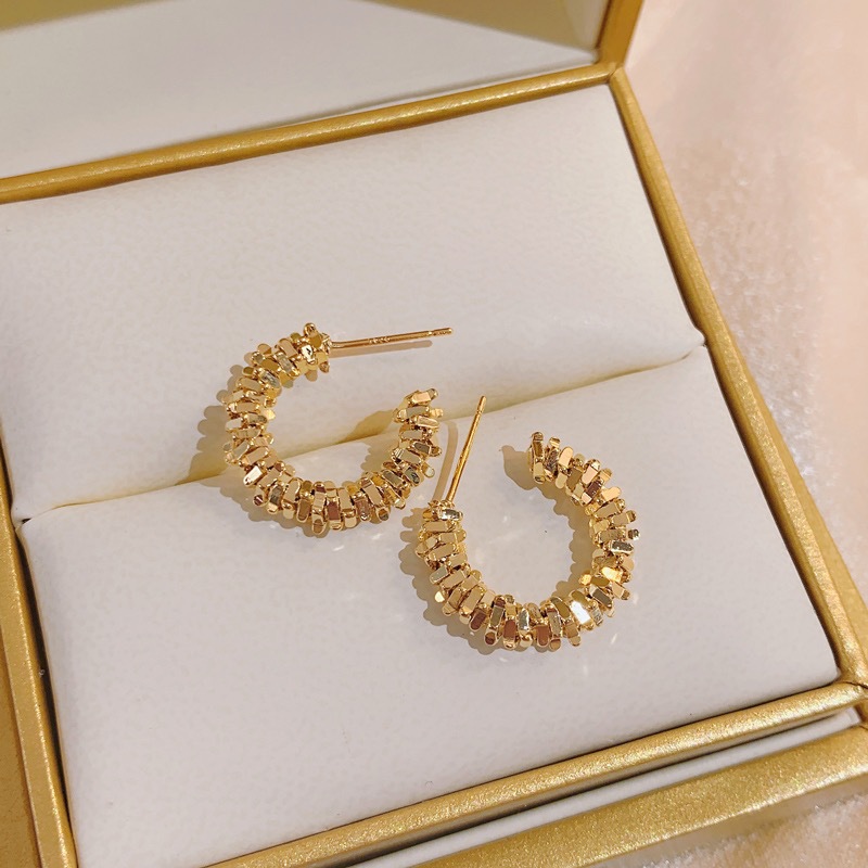 1 Pair Elegant Retro C Shape Plating Copper Gold Plated Ear Studs display picture 3