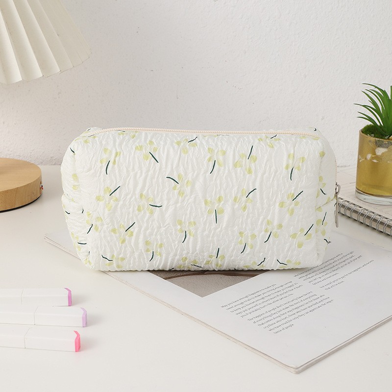 42g Weight Pencil Case Stationery Type 1 Piece Quantity Class, Learning, School Occasion Polyester Material Ditsy Floral Pattern Cute Style 1 Piece Ditsy Floral Class Learning School Polyester Cute Pencil Case 8