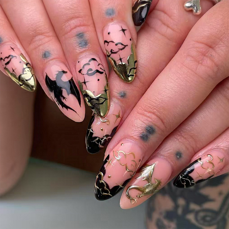 Cross-Border Dark Style Golden Lines Black Dinosaur Almond Wearable Nails Punk Heavy Metal Style Fake Nails Foreign Trade Wholesale