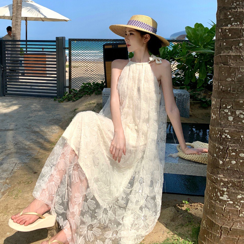 Tea Break French apricot Hanging Neck Sling dress Women's 2024 New Dress Design for Seaside Photography
