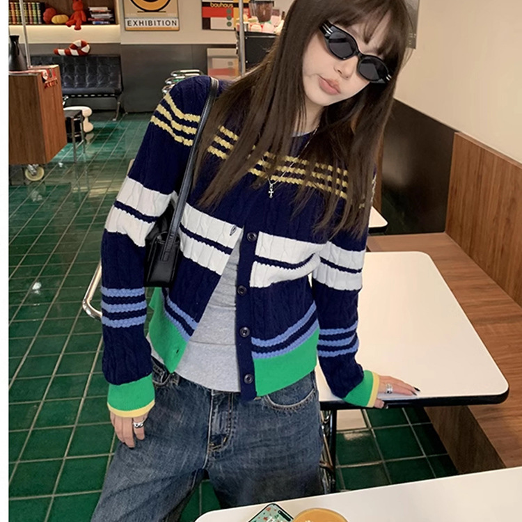 秋冬新款条纹撞色针织开衫设计感毛衣外套女式休息外套|undefined