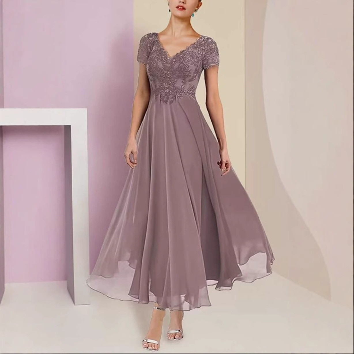 2025 Europa y los Estados Unidos ropa larga de chiffon empalmado encaje hueco vestido de dama de honor sin mangas vestido en forma de A