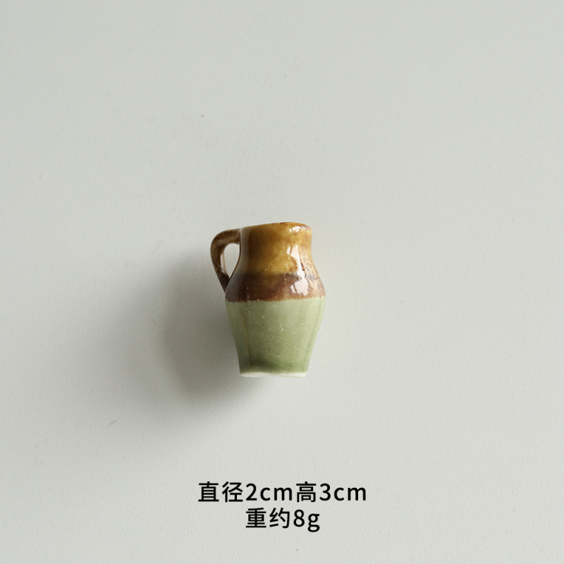 단일 귀 갈색 녹색