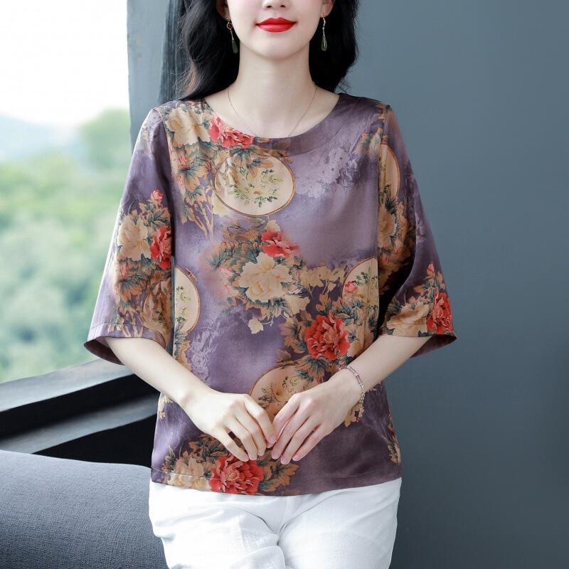 2024 middle-aged mother spring and summer western-style silk-like top mulberry silk small shirt middle-aged and elderly women's loose T-shirt