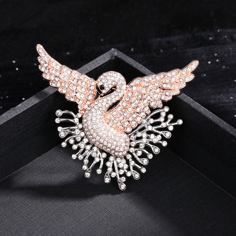 Crafted With Medieval Filigree, Baroque Enamel Florals, Heirloom Crystals And Art Deco Lines. A Thoughtful, Elegant Keepsake For Birthdays, Anniversar_voghion.com