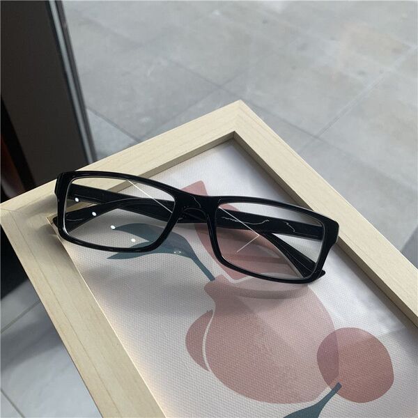 Retro black square glasses