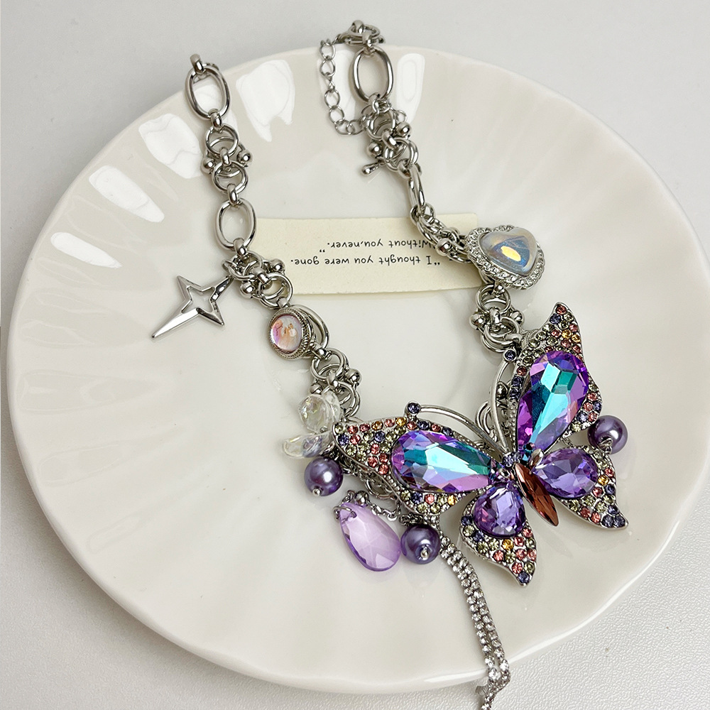 Butterfly Pattern Elegant Lady Butterfly Imitation Pearl Alloy Wholesale Pendant Necklace