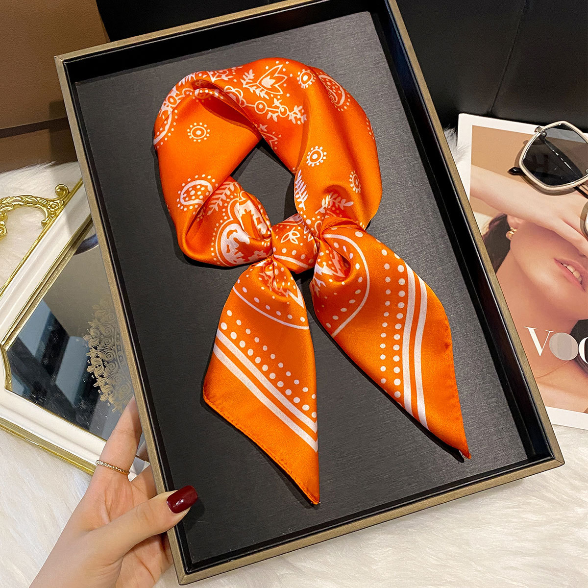 Luxurious Women’s Printed Silk Feel Scarf Versatile Spring Accessory_voghion.com