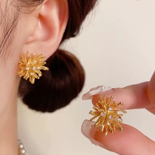 �貟����ʯ��ᔽ�ɫ���շՇ����yɫ������|�ٴ�߼��б��W����