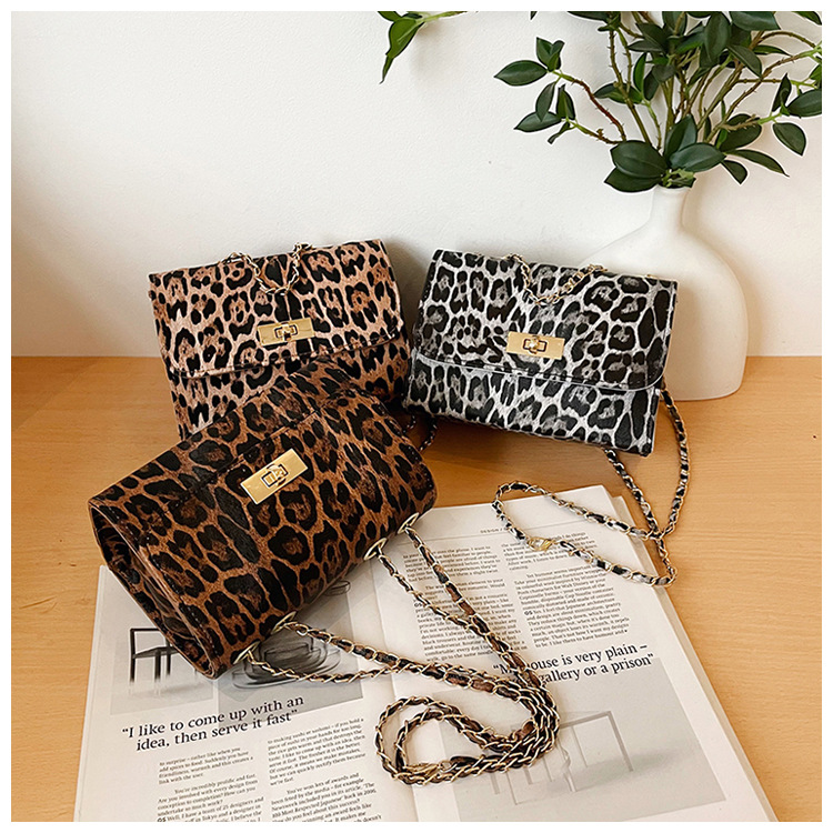 Small Size Women's Small Pu Leather Leopard Streetwear Sewing Thread Square Flip Cover Shoulder Bag
