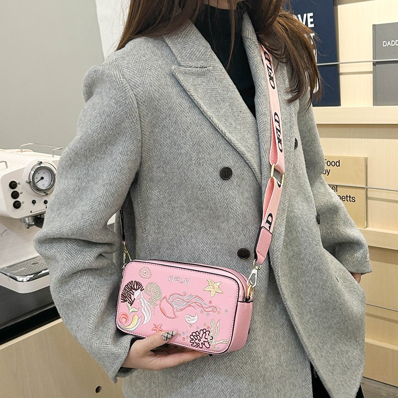Comercio exterior transfronterizo bordado de alta gama estilo occidental todo fósforo pequeño bolso cuadrado femenino 2025 nuevo bolso de mensajero de moda para teléfono móvil