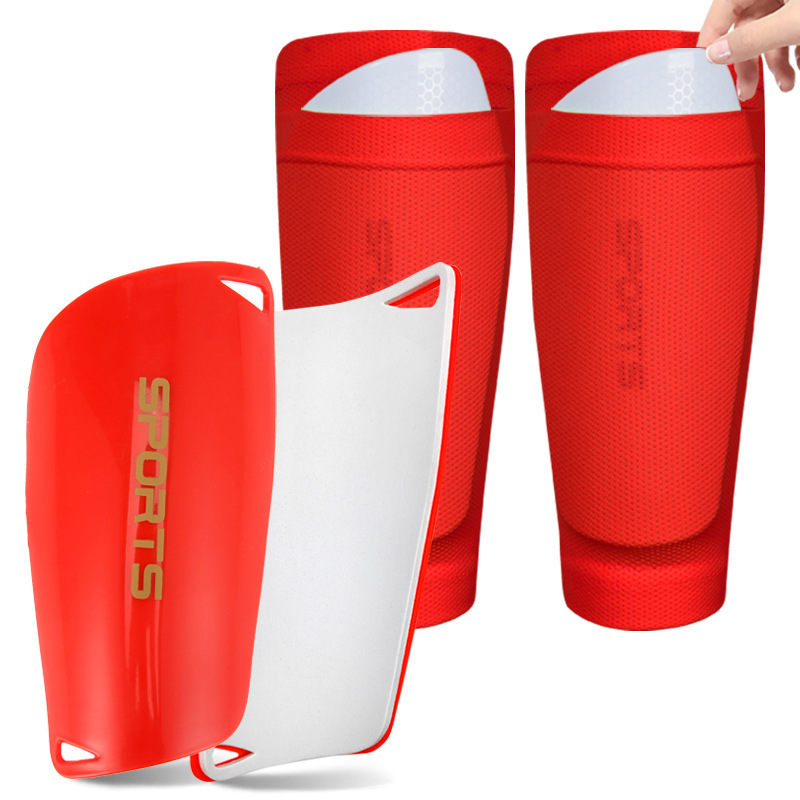 빨간 양말 + 빨간 다리 보호대