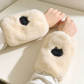 收纳盒;衣架;衣钩/挂钩
