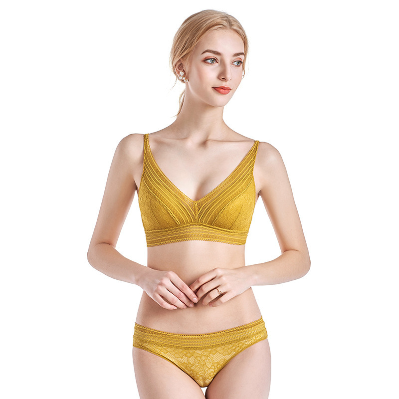 French Girls' Steel Ring Free Thin Lace Bra Sexy Underwear Comfortable and Breathable Set_voghion.com