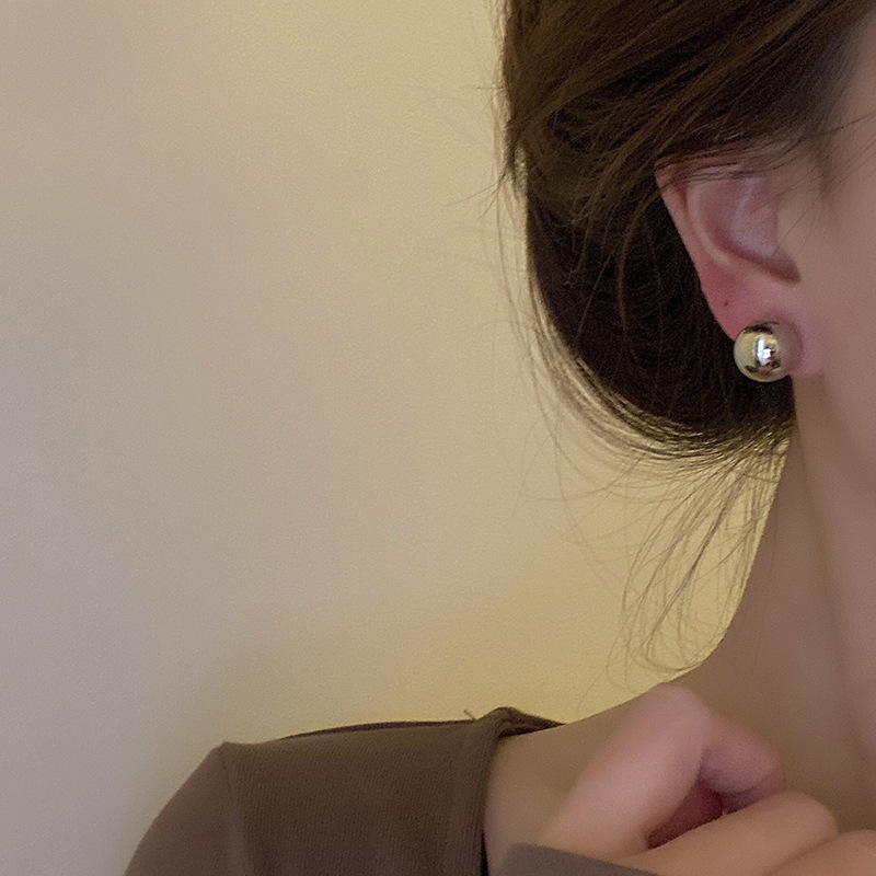 Simple Style Round Copper Plating Ear Studs 1 Pair