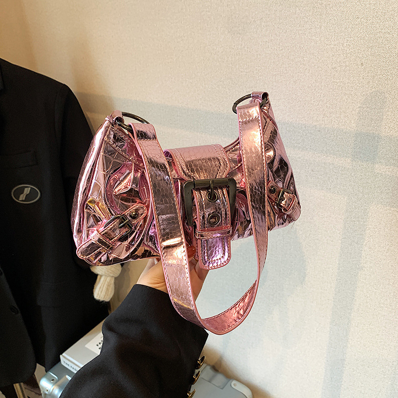 2024 otoño e invierno nueva tendencia de la moda bolso de hombro de axila bolso de pliegue de sentido avanzado bolso de hombro diagonal de mujer