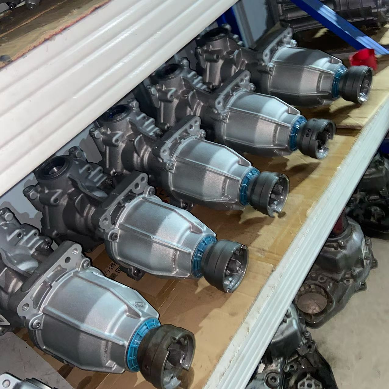 In-stock CV6W4000AD rear differential assembly suitable for Ford Escape, Edge, Lincoln MKC four-wheel drive parts