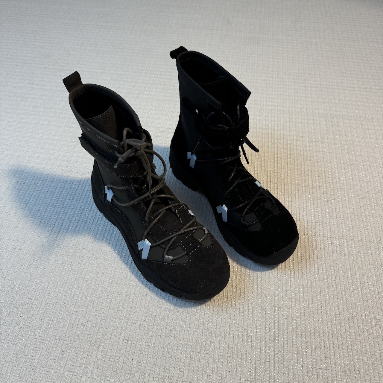 Color-Blocked Lace-Up Ballet-Style Ankle Boots with Round Toe, Soft Thick Sole, Versatile Fashionable Hiking Shoes, Slim Boots, Ankle Boots