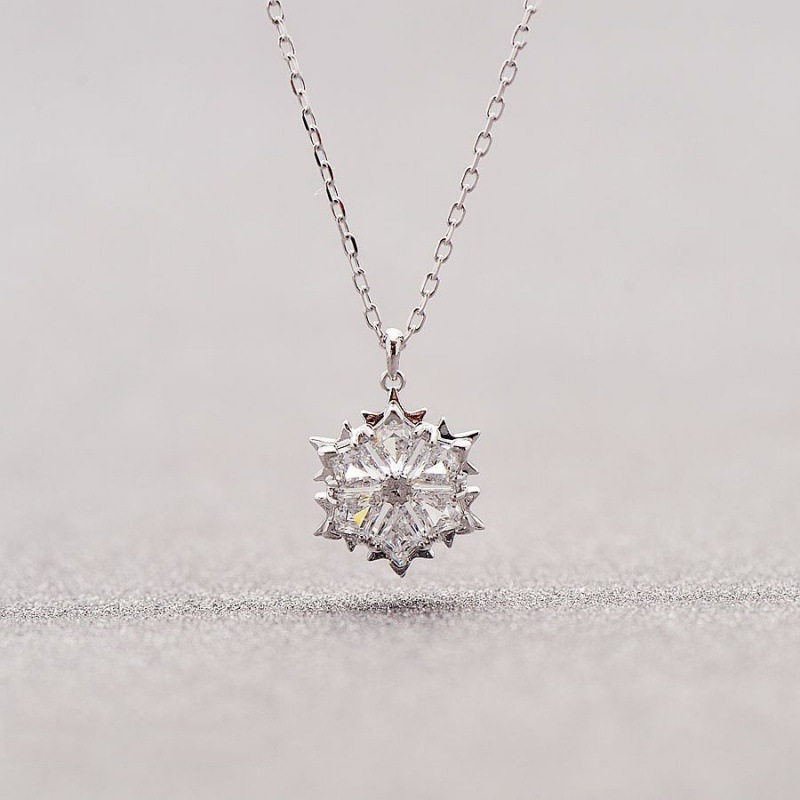 Shi Jia의 원래 템플릿 낭만적 인 눈송이 목걸이 여성 Swarovski 요소 크리스탈 쇄골 체인 여성 제조업체 세대