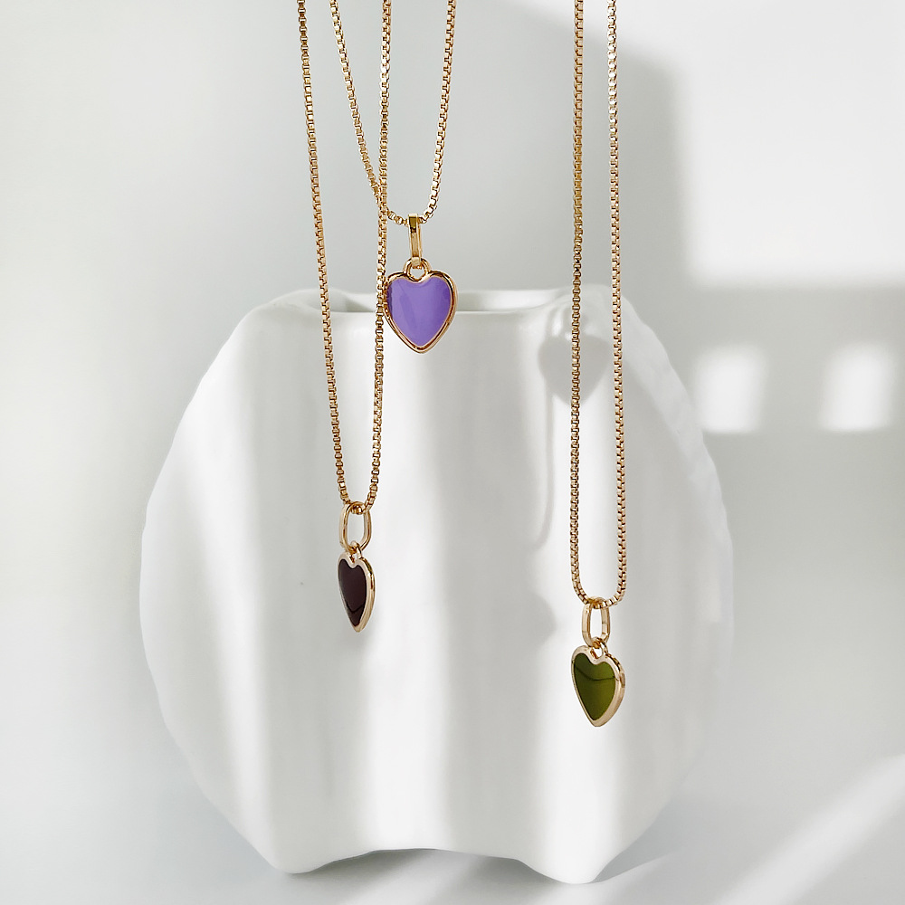 New Drip Oil Heart Shaped Simple Clavicle Women's Alloy Necklaces display picture 3