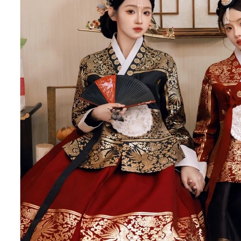 검은 옷과 붉은 치마 궁전 스타일