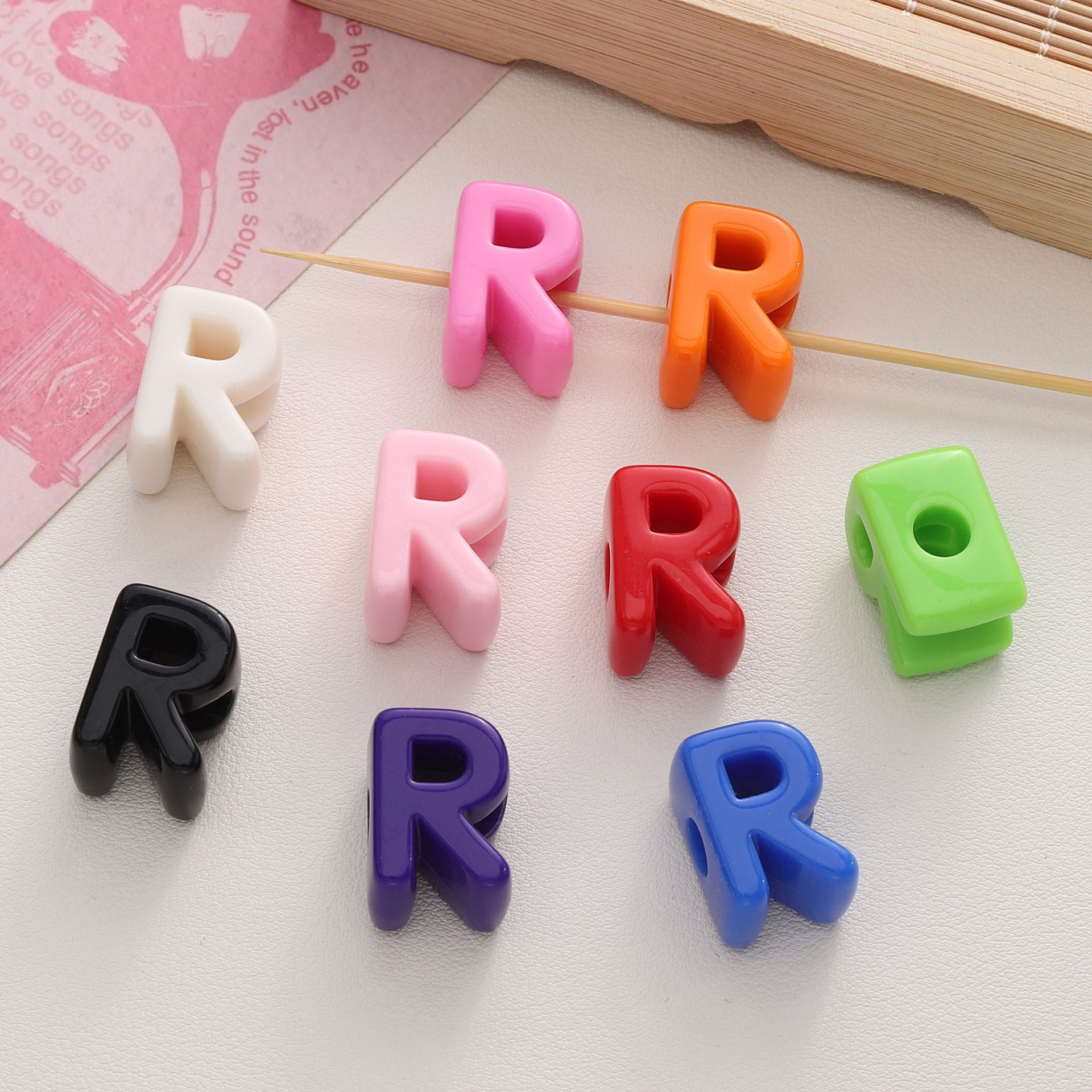 R