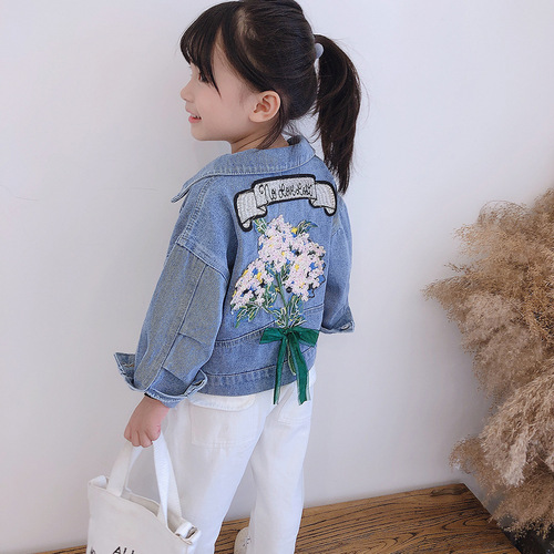 Girls '2025 new spring and autumn dress, embroidered denim coat, children's wear, personalized Western-style jacket, one piece on behalf of the trend