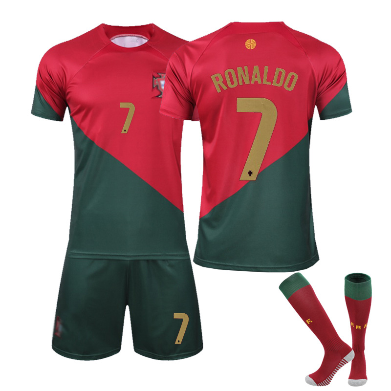 22-23 Copa del Mundo Versión Correcta Portugal Local No. 7 Ronaldo con Calcetines Nuevos Traje de Fútbol para Adultos para Niños