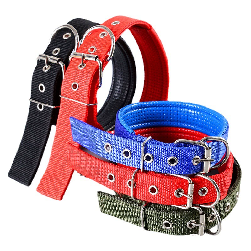 Оптовые поставки товаров для животных: ошейники для собак малых, средних и крупных пород, мягкие кожаные ошейники с подкладкой из пеноматериала.